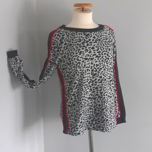 Ness  Women's  long sleeves sweatshirt Size S